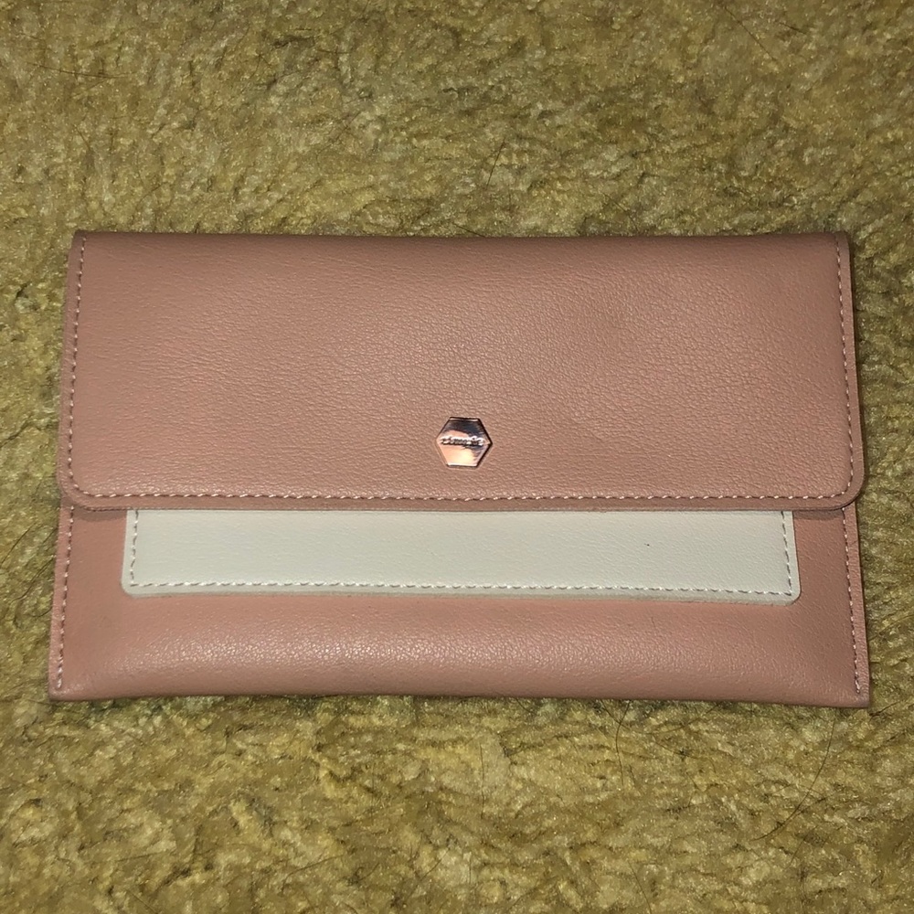 clutch bag